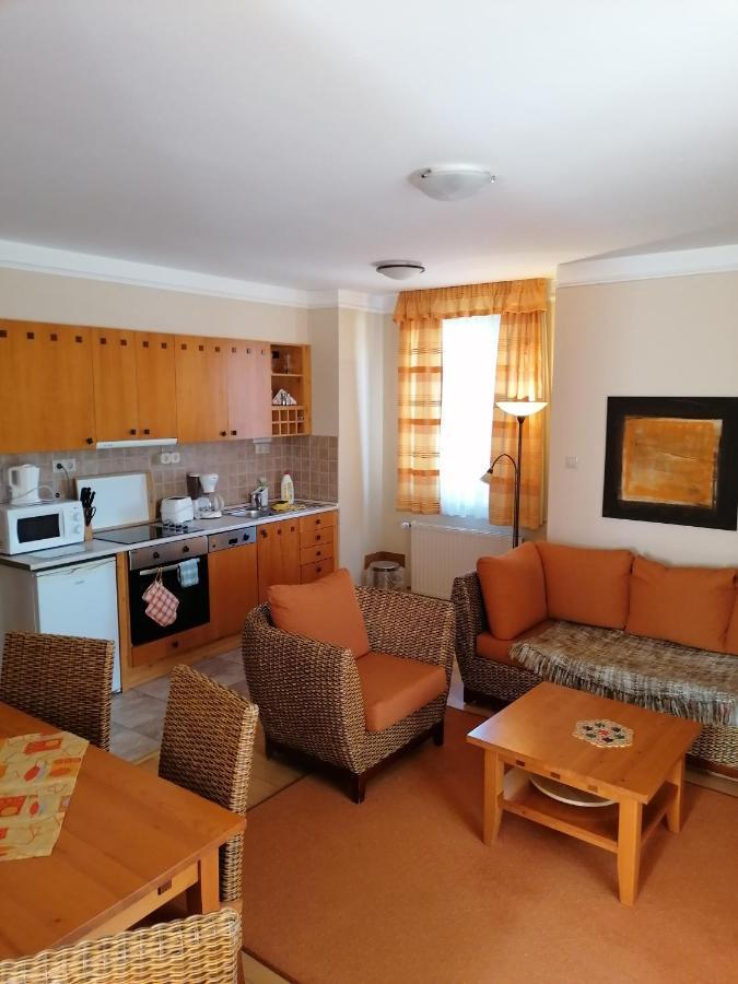Daniella Apartmens Buk Exterior photo